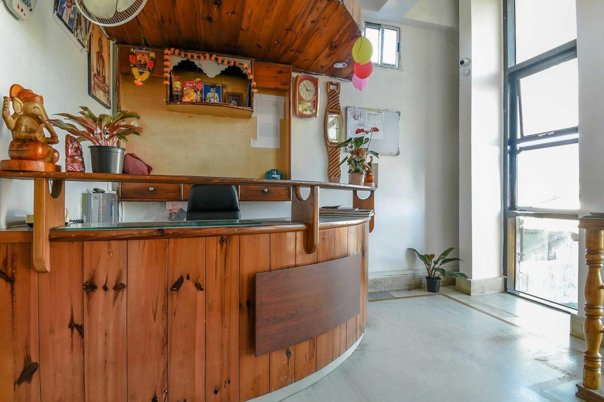 Oyo Flagship 71156 Hotel Jaybee'S Дибругарх Экстерьер фото