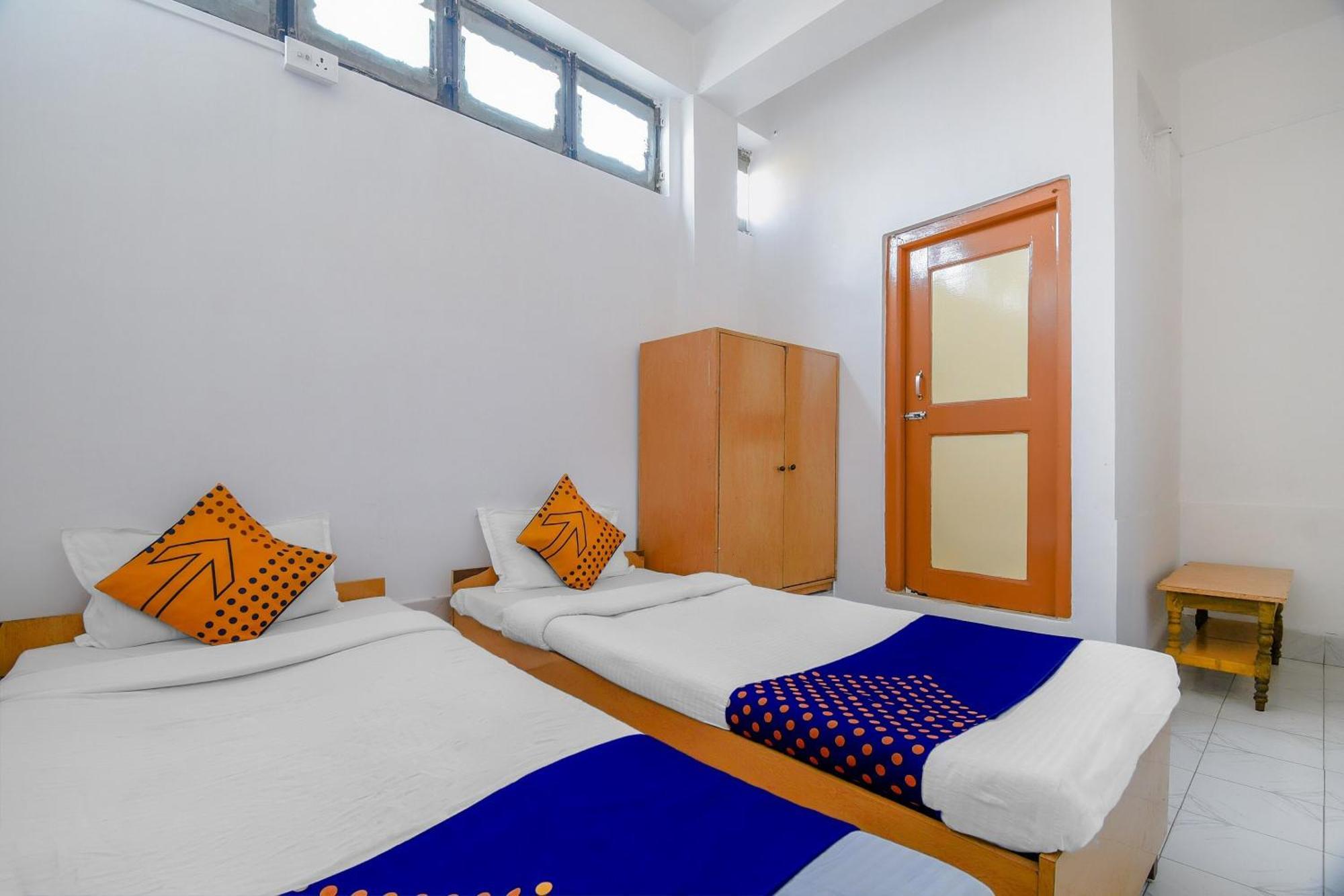 Oyo Flagship 71156 Hotel Jaybee'S Дибругарх Экстерьер фото